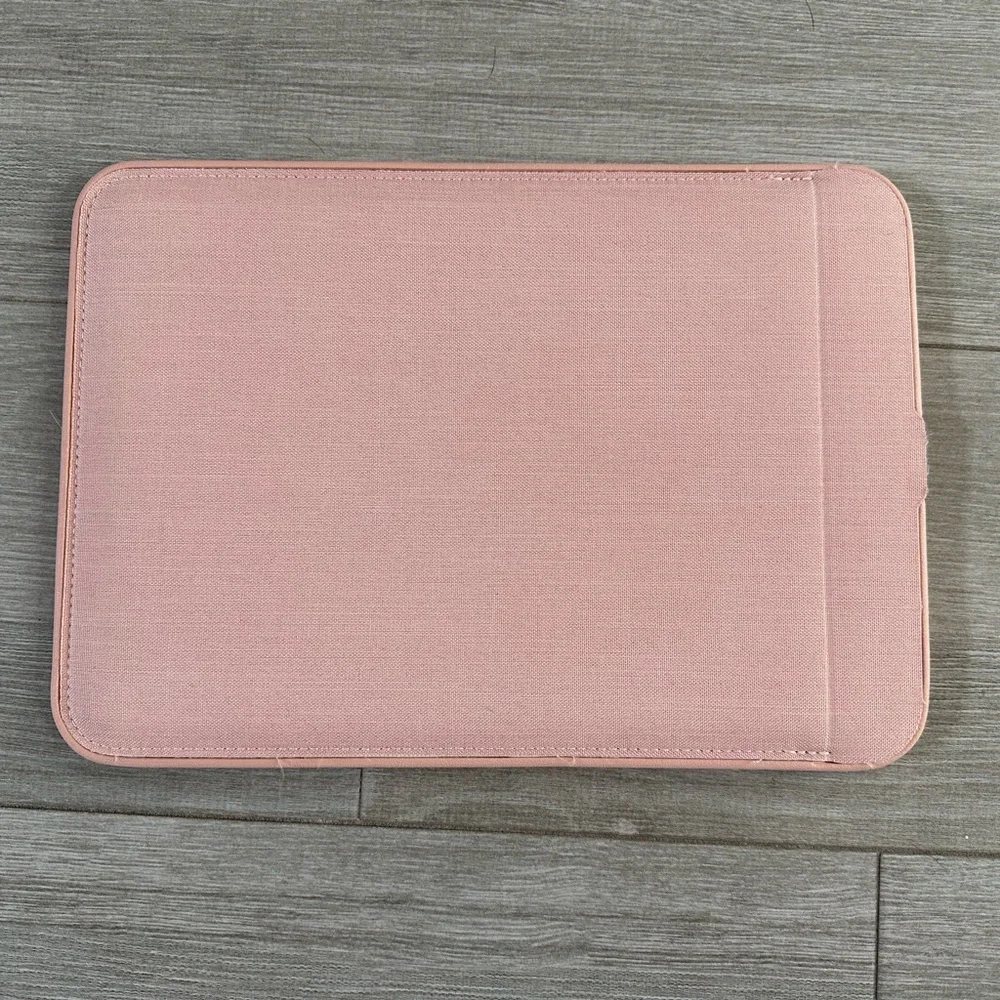 Incase ICON Sleeve w/ Woolenex for 13